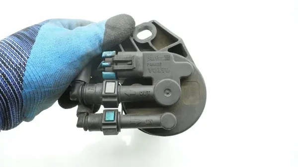 VOLVO XC90 I 2.4 D5 Polttoainesuodattimen Kotelo 8616848 image 4