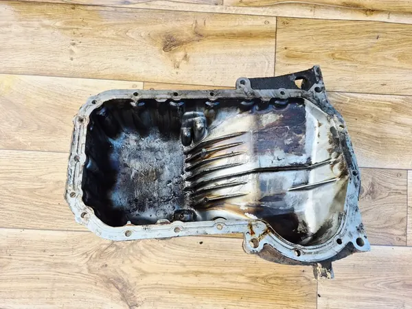 Oljetank VW Passat B5 1.8T image 3