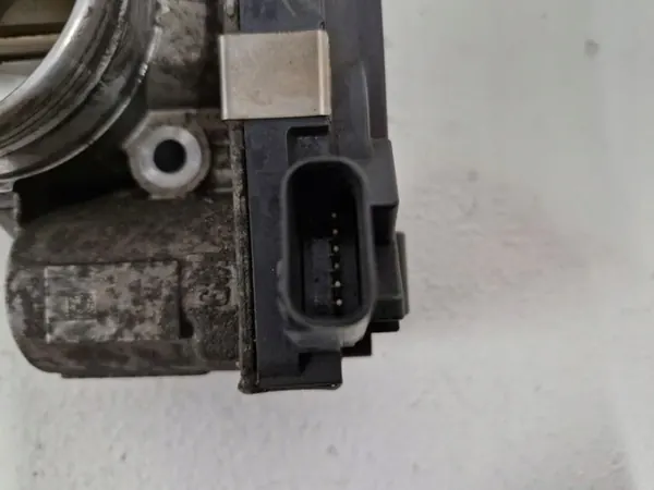 Spjällhus OEM 25183238 för Opel Antara 2.2 CDTi image 3