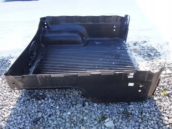 Forro de caçamba Toyota Hilux VIII 16r OEM - Usado image 3