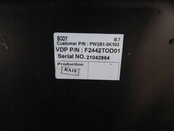 Forro de caçamba Toyota Hilux VIII 16r OEM - Usado image 4