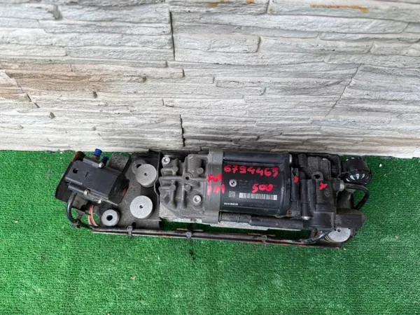 Compresseur de suspension BMW d'occasion OEM 6794465 image 2