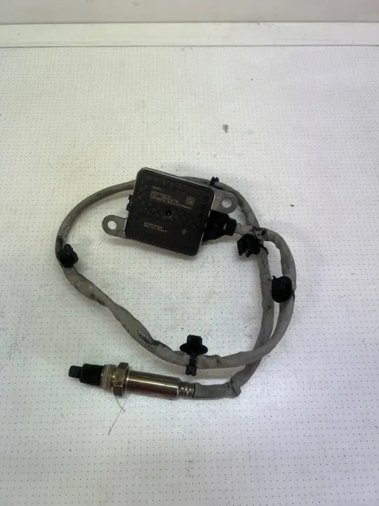 Sensor NOx OEM 227902608R para Renault Clio 5 1.5 DCI image 2