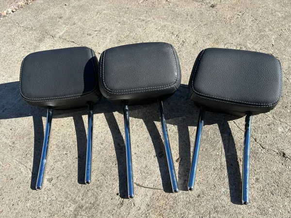 Mercedes W205 Takaistuimet Set OEM asdfW205as28 image 2