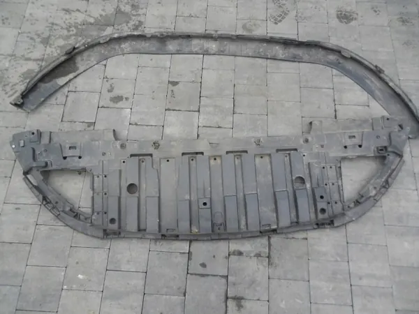 OEM 960157969R Etupuskurin spoilerilevy Renault Clio IV image 10