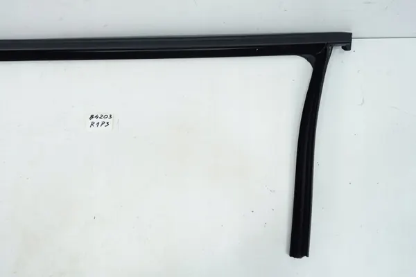 Fönsterpackning framdörr vänster Mercedes C W204 OEM A2047251525 image 3