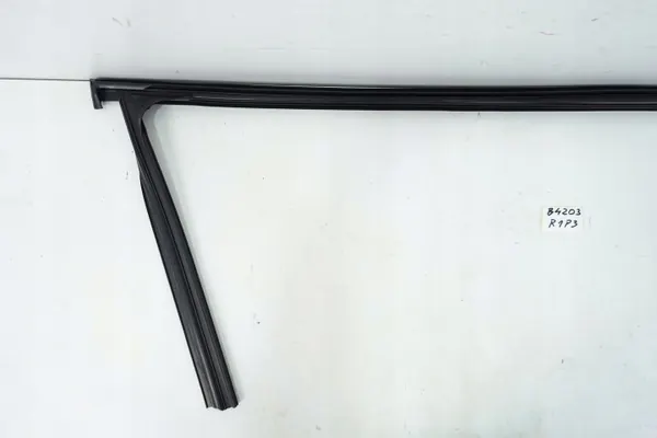 Fönsterpackning framdörr vänster Mercedes C W204 OEM A2047251525 image 4
