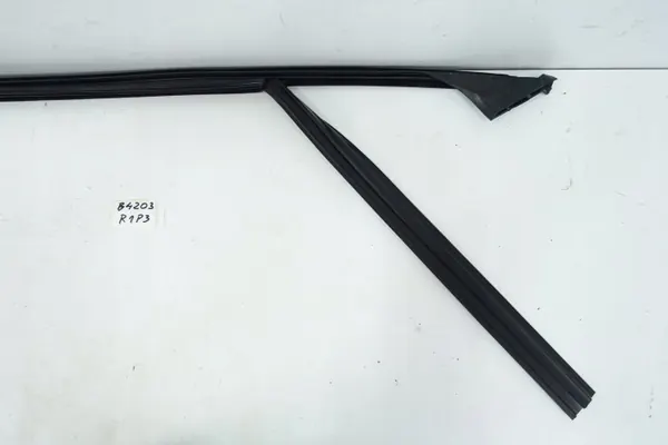 Fönsterpackning framdörr vänster Mercedes C W204 OEM A2047251525 image 5