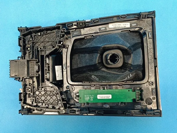 Skoda Kodiaq DSG Schalthebelrahmen OEM 566713203A image 6