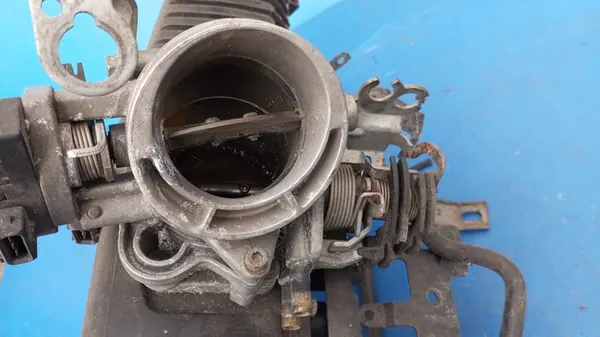 Coletor de admissão BMW 5 E39 2.0B image 10