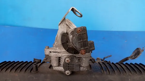 Coletor de admissão BMW 5 E39 2.0B image 9