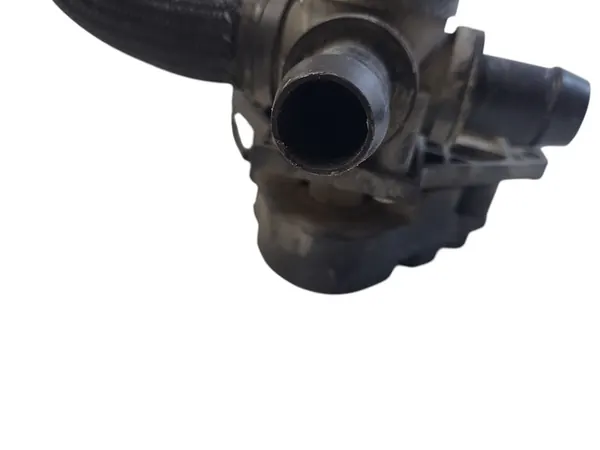 Vattenpump Tesla Model S image 4