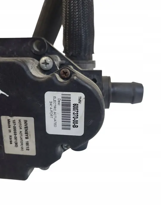 Vattenpump Tesla Model S image 9