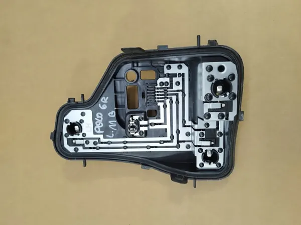 Inserção Tomada Farol Esquerdo Traseiro OEM 6C0945257A VW Polo image 2