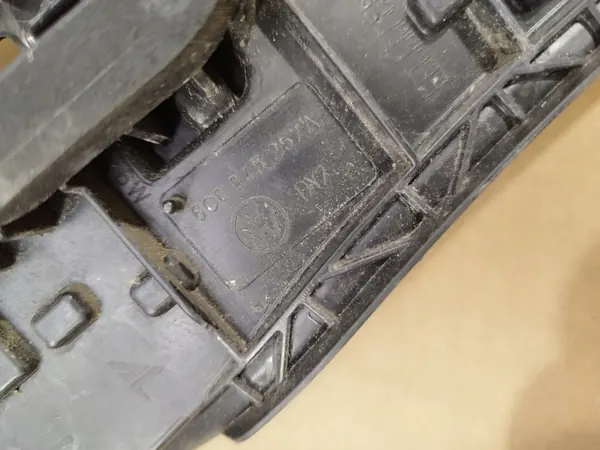 Inserção Tomada Farol Esquerdo Traseiro OEM 6C0945257A VW Polo image 3