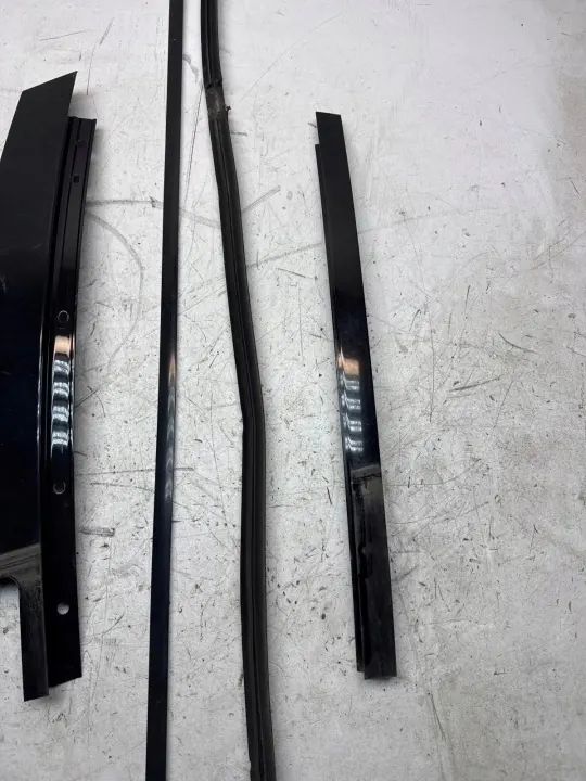OEM 7112346 Garniture Shadow Line Arrière Gauche image 3