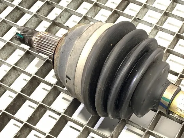 Framre Axel Höger Jeep Cherokee KL 3.2 272HK OEM P68289652AA image 3