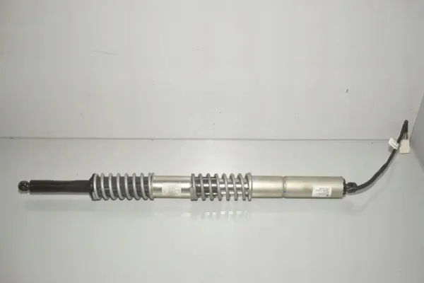 Vänster bakluckaktuatör OEM 7207015 för BMW 5 Touring image 2