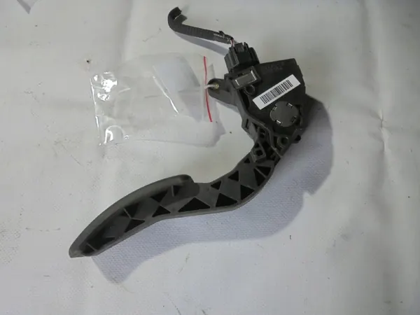 Gaspedaalpotentiometer OEM 180020022R Renault image 2