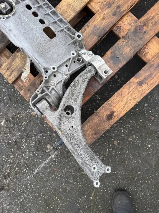 Etujousivarsi OEM 7110949 VW Passat B6:lle image 6
