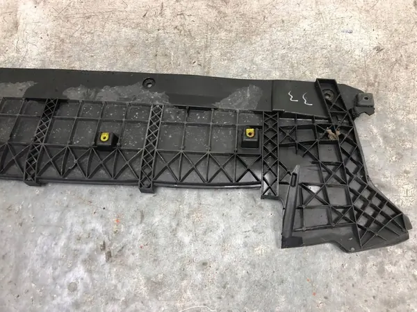 Capa de Para-choque Frontal Audi Q5 8R0807233B image 6