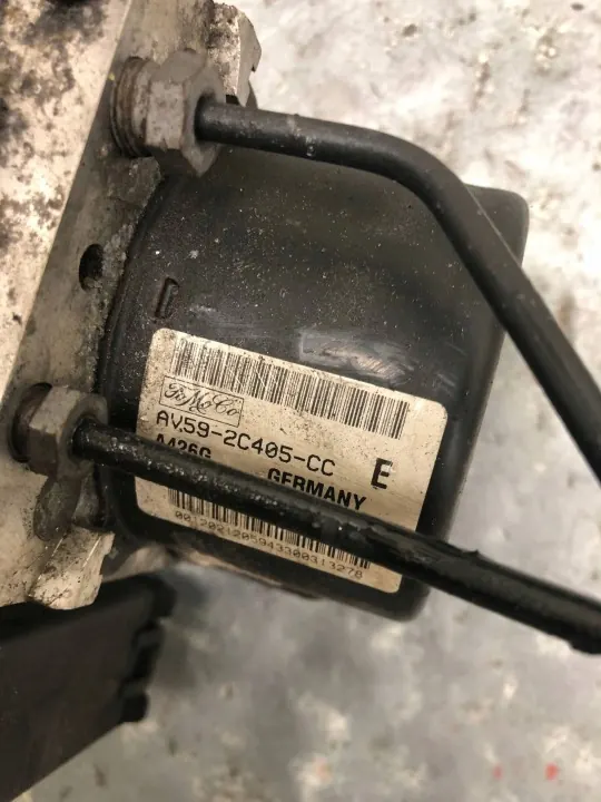 Pompe ABS OEM AV592C405CC pour Ford Fiesta MK7 image 5