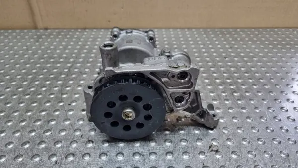 Pompe à huile d'occasion OEM 04L145208H pour VW/Audi 2.0TDI image 2