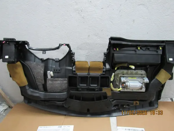 Panneau console airbag OEM pour Toyota Auris I image 9