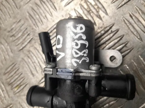 Pompe à eau OEM 5Q0908457C pour Škoda Octavia Mk4 Combi image 3
