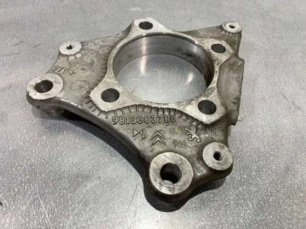 Peugeot 508 takapyörän navan OEM FBZ19407 image 2