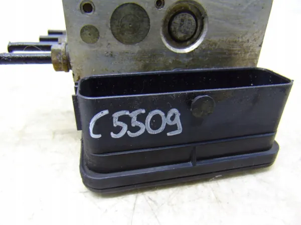Pompe ABS OEM 5Q0614517S pour VW Golf VII 2.0 TDI image 7