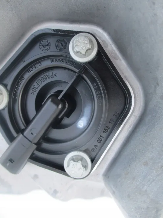 MERCEDES W176 W246 W117 C117 CLA GLA OLJEPANNA 1.6 CGI image 4