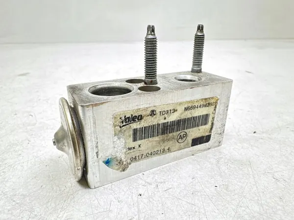 Vanne d'expansion de climatisation Citroen C4 II 2012 N669449M260B image 1