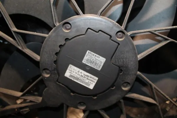 Kylfläkt Volvo XC90 I 2008 30776236 image 3