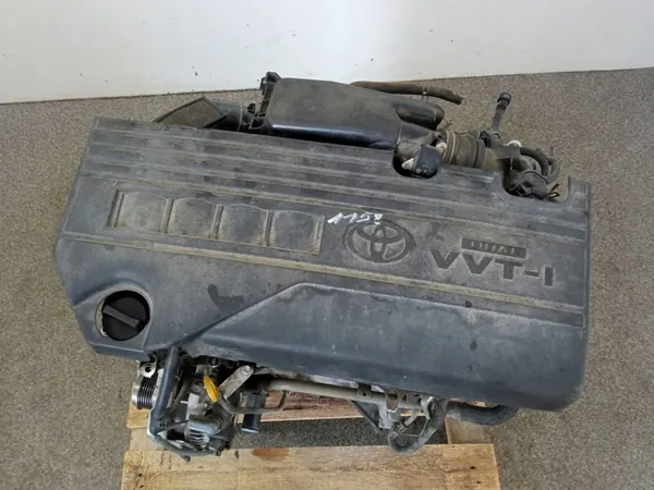 Kokonaismoottori 1NR-FE 1.33 1.3 16V Toyota Yaris II image 2