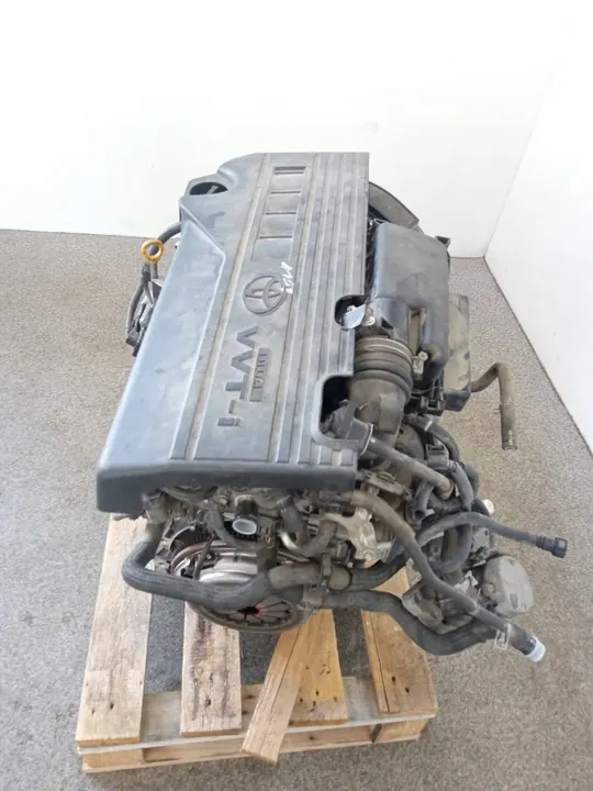 Kokonaismoottori 1NR-FE 1.33 1.3 16V Toyota Yaris II image 3