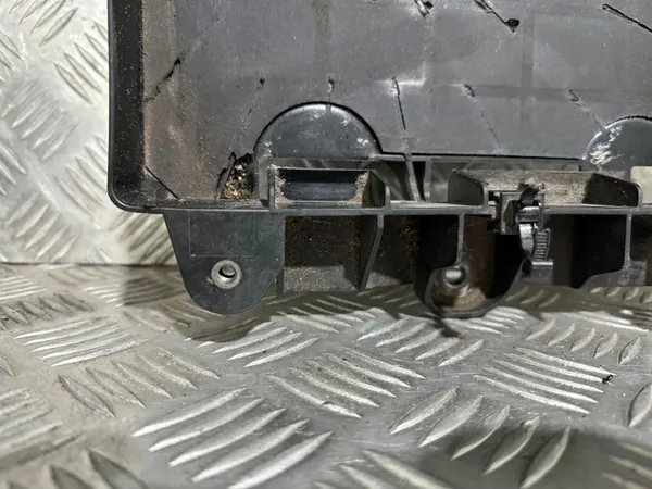 Skoda Fabia III 1.4 TDI akkupohja OEM 6C0915321D image 6
