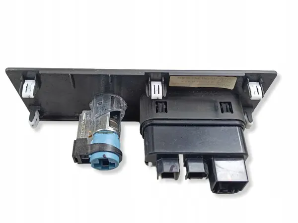 Jeep USB-poort OEM T1151B6654 voor Grand Cherokee 2022 image 4