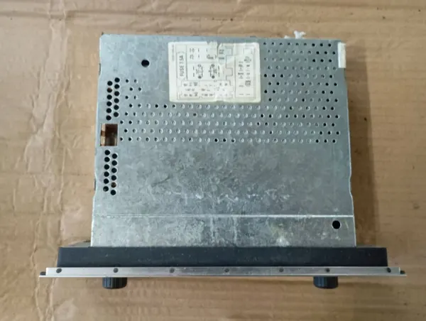 Audi Concert Radio OEM YGM1789 voor A4/S4 B7 8E/8H image 5