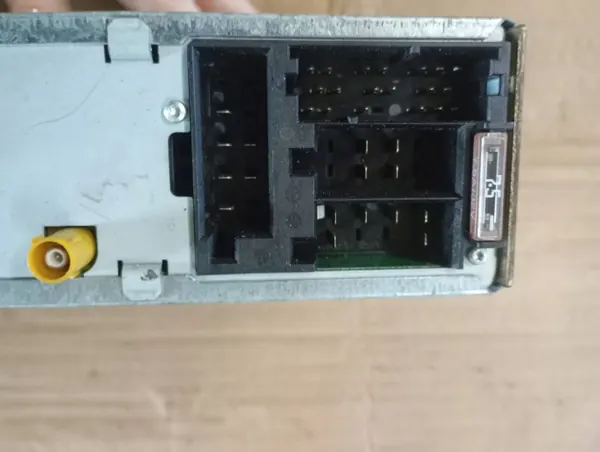 Audi Concert Radio OEM YGM1789 voor A4/S4 B7 8E/8H image 6