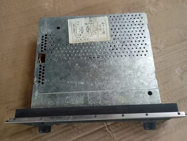 Audi Concert Radio OEM YGM1789 voor A4/S4 B7 8E/8H image 9