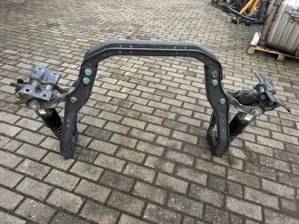 Viga Suspensão Cabine Mercedes Antos OEM image 2