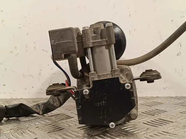 Infiniti QX80 Luftfederungskompressor OEM FOB29479 image 4