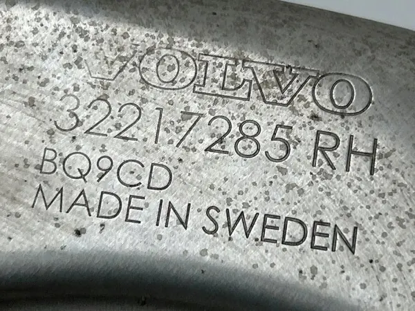 Volvo S60 Bremsenschild hinten OEM 32217285 image 4