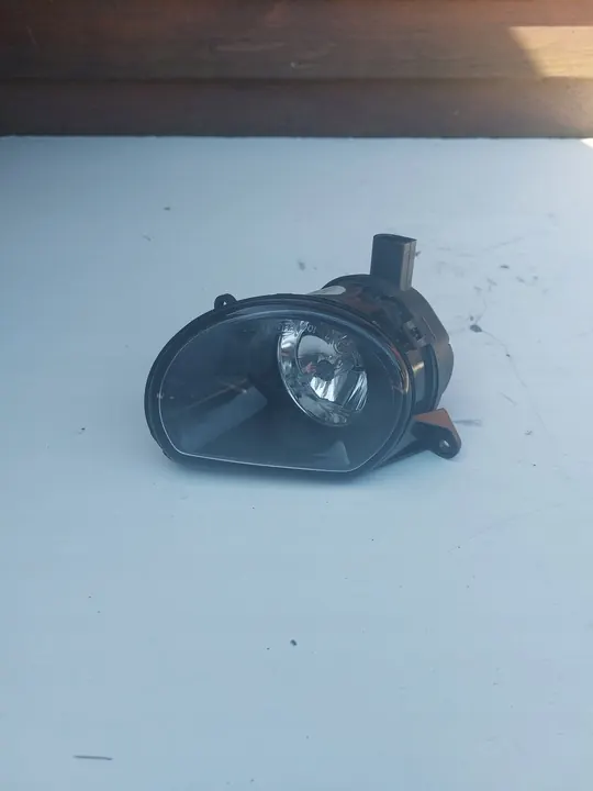 Farol de neblina Audi OE 8P0941700A image 2