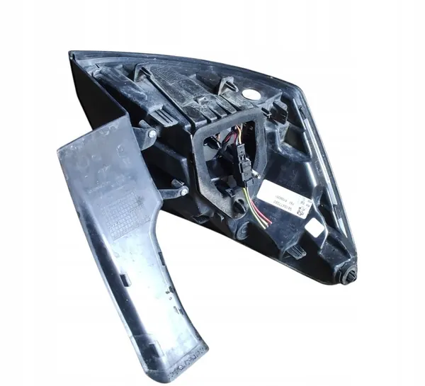 Luz trasera derecha Peugeot 3008 II 5008 II image 4