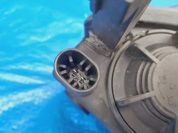 OPEL Astra H Farol Halógeno Direito Para-choque 13243425 image 9