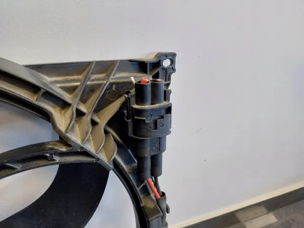Ventilador radiador BMW X3 E83 Z4 E85 OEM 6925702 image 4