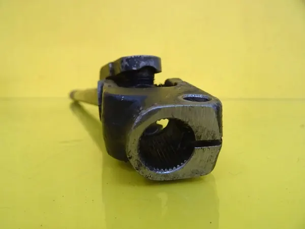 Steering Column Cross Joint VW T4 DRC18758 image 5