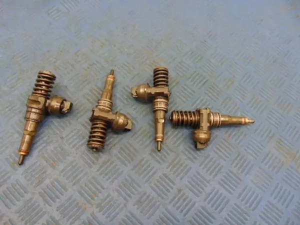 Jeu d'injecteurs diesel Skoda OE OEM 0414720215 image 2